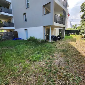  Appartement Appt 2 Au Calme - Jardin Prive - Metro D, Eurexpo, Groupama Stadium France